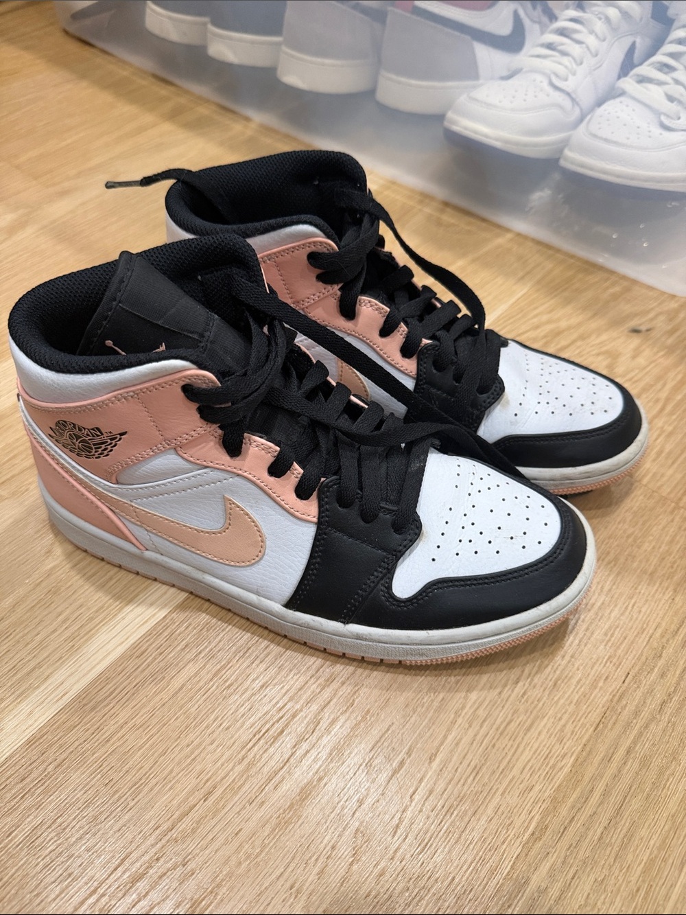 Air Jordan 1 Mid “Arctic Orange / Crimson Tint”